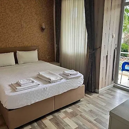 Aparthotel Send 3*
