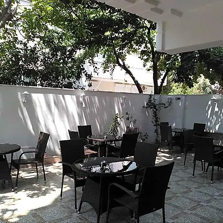 Aparthotel Send 3*